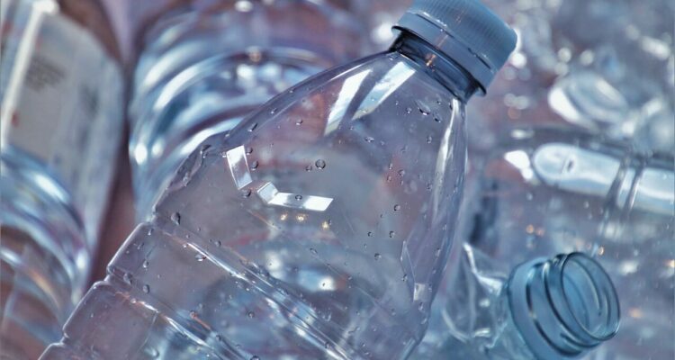 BPA Bisfenol A in plastic en drankblikjes